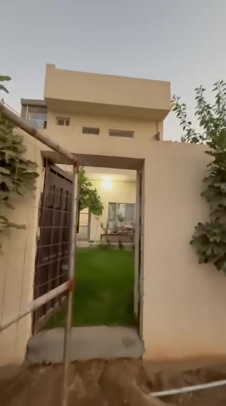 السلام عليكم من رخصت لادمن بيت ل بيع حي المعلمين شارع ناهده آخر فرع عله إيدك اليسره بنص الفرع واجهيه 6 وربع نزال 21 ما عده الحديقه البيت طابقين بناء حديث 2024
كامل مكمل ما عايز اي شي مساحه 128 لاستفسار عله هذه الرقم ***********
السلام عليكم من رخصت لادمن بيت ل بيع حي المعلمين شارع ناهده آخر فرع عله إيدك اليسره بنص الفرع واجهيه 6 وربع نزال 21 ما عده الحديقه البيت طابقين بناء حديث 2024
