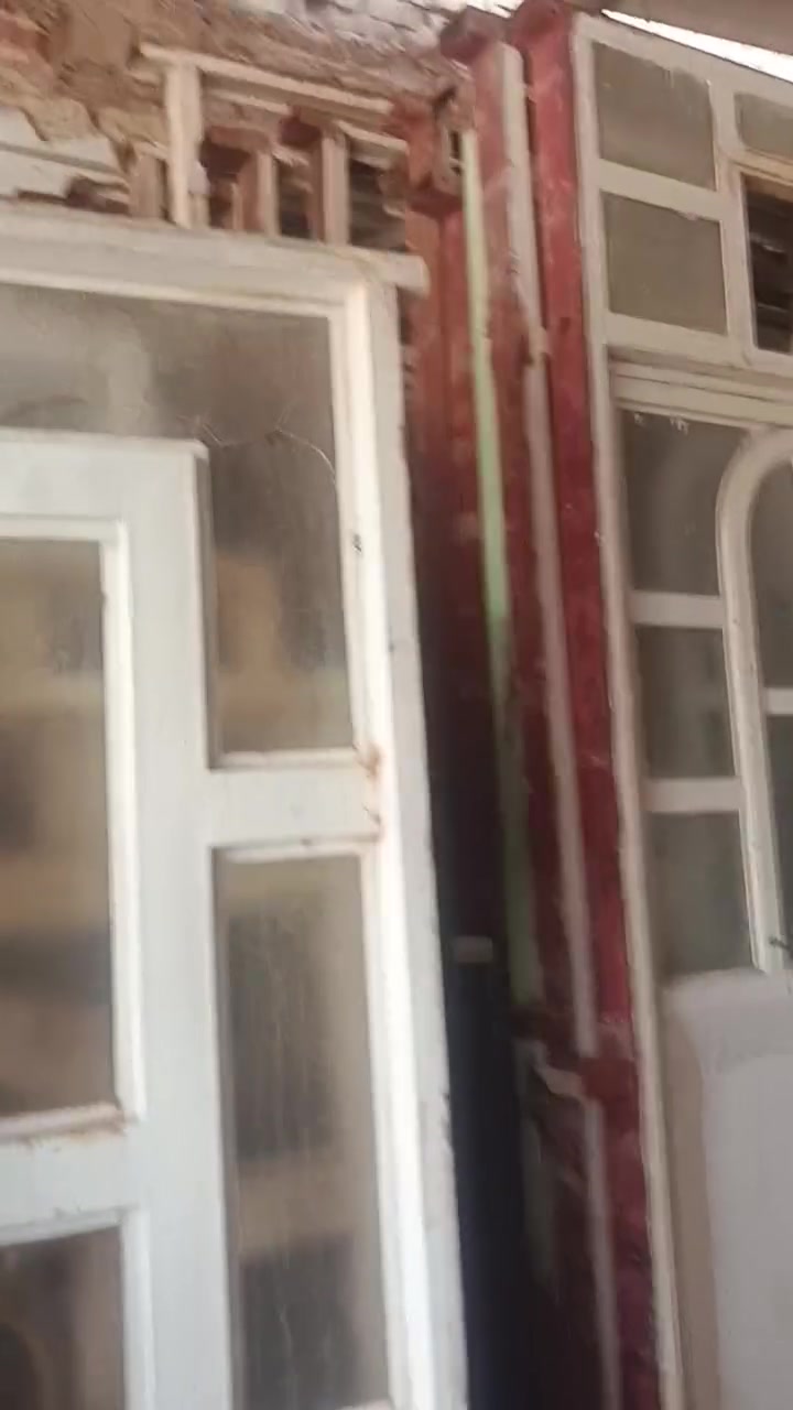 ابواب وشبابيك • ١٤٠-١٥٠ قطعة • نجف