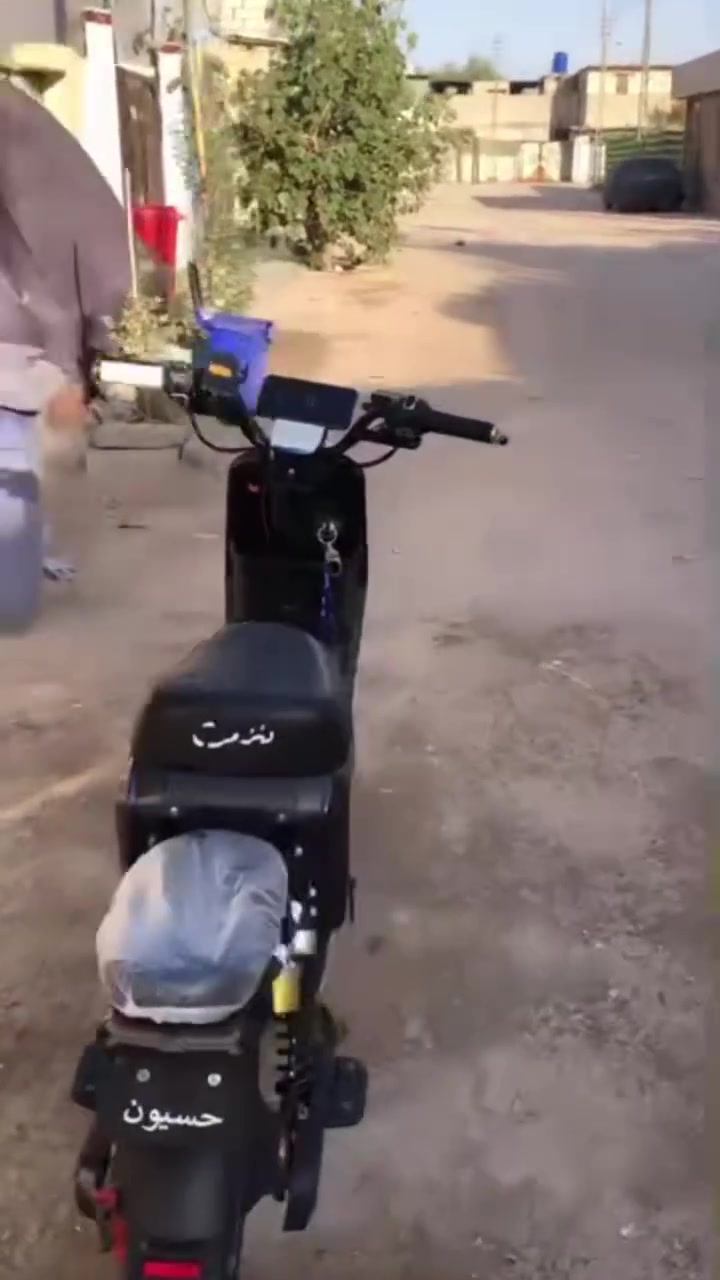 السلام عليكم دراجه ار9للبيع مديل 25 دراجه نضيفه وجديده ما مبدل ولا بطاريه دراجه ع حطته كلشي ما مبدل بيه السعر خاص استفسار ***********
