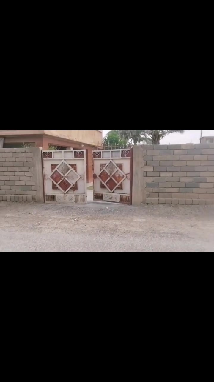 سلام عليكم ورحمة الله وبركاته بيت طابقين للبيع في حي العصري منطقت العيث المساحه ٣٠٠ طابو اصلي ستفسار خاص ***********
