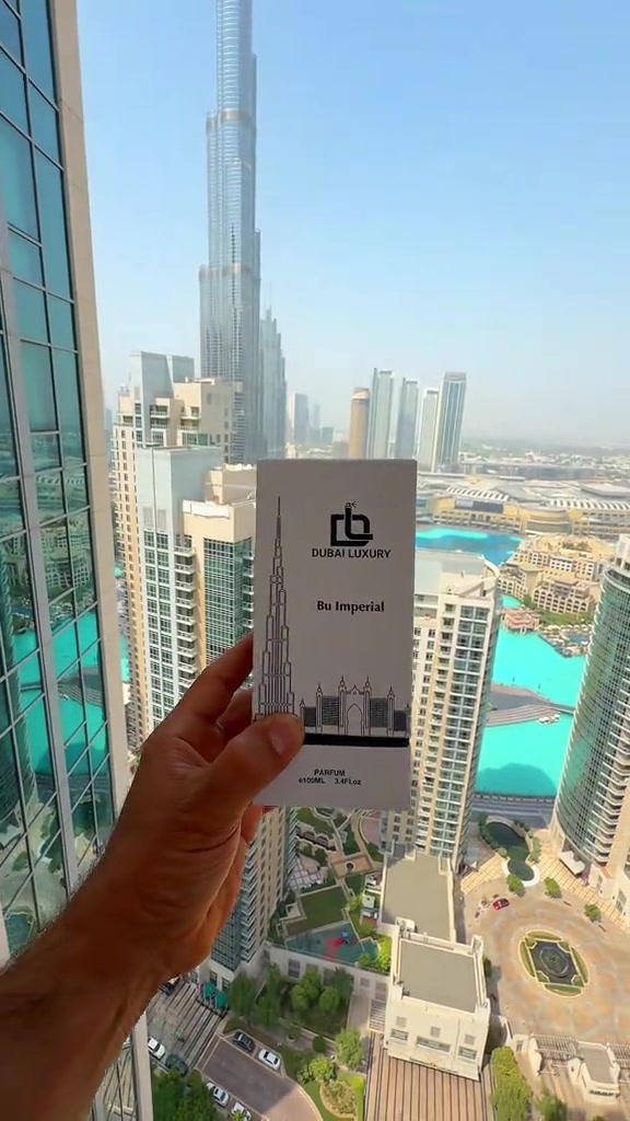 بوا إمبريال | دبي لاكجري قوةٌ راقية وحضورٌ واثق، بمزيج من الريحان والفلفل والخزامى والعنبر الرمادي، على قاعدة من خشب الأرز والباتشولي والفيتيفر. السعر: ٥٥ ألف دينار للحجز والاستفسار عبر الواتساب: ***********     ***********. #عطور #مشاهدات #مشاهير_تيك_توك 
