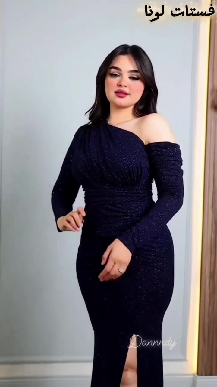 جمال ورقي الفستان💫✨

للحجز المراسله خاص الرقم الدنا💟 . ***********
 يوجد توصيل لكافة المحافظات ب 5الاف 📦
