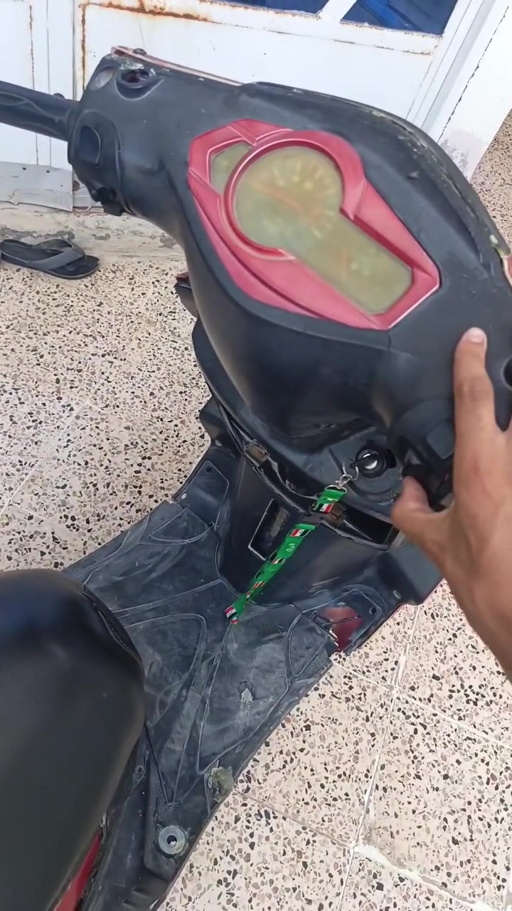 دراجه سكنس ١٤٠ محرك نضيف وقوي باتري جديد لايت عالي وناصي هورن السعر ١٠٠وبيها مجال بسيط مكاني بعقوبة الرحمة ***********
