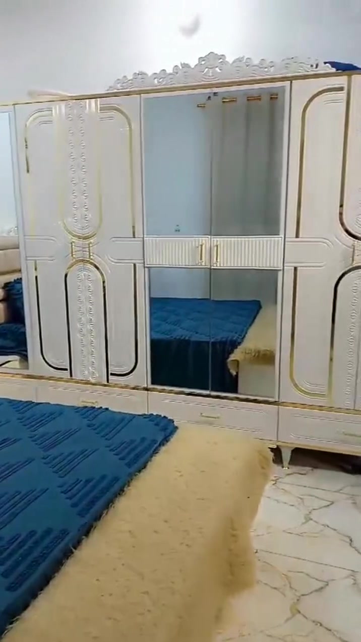 الغرفة للبيع عشر قطع اخت الجديده
استعمال سنة فقط 
العنوان /بغداد 
السعر / مليون بيها مجال بسيط للشراي
الرقم /***********
