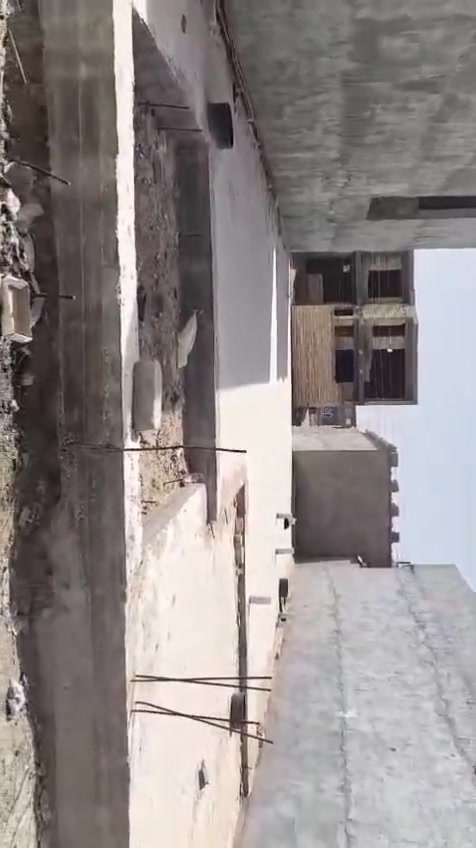 قطعة • ٢٠٠م • واجهة ٩ ونص