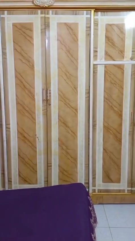 سلام عليكم غرفه للبيع ب700 وبيها مجال للشراي الكنتور وياه ملحقات بعد ***********
