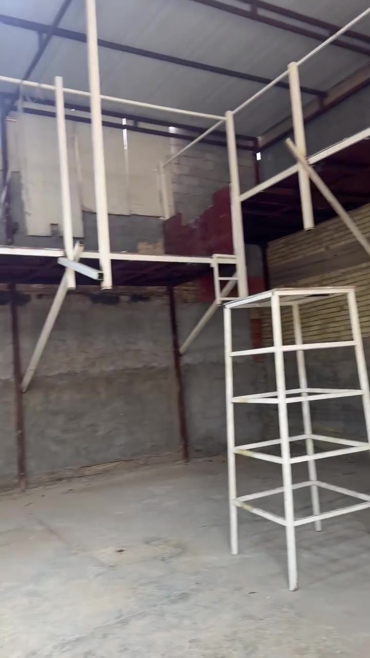 مخزن للإيجار • ٢٠٠م • حي لحر