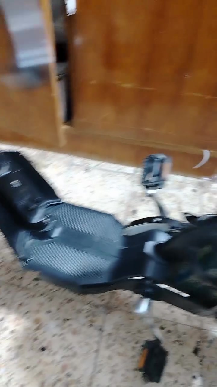 سلام عليكم دراجه شحن البيع نظيف كامله وا مكمله وا عطل بيه سعره 200 بيه مجال رقم توصل *********** عنواني بغداد جميله شارع خير الله
