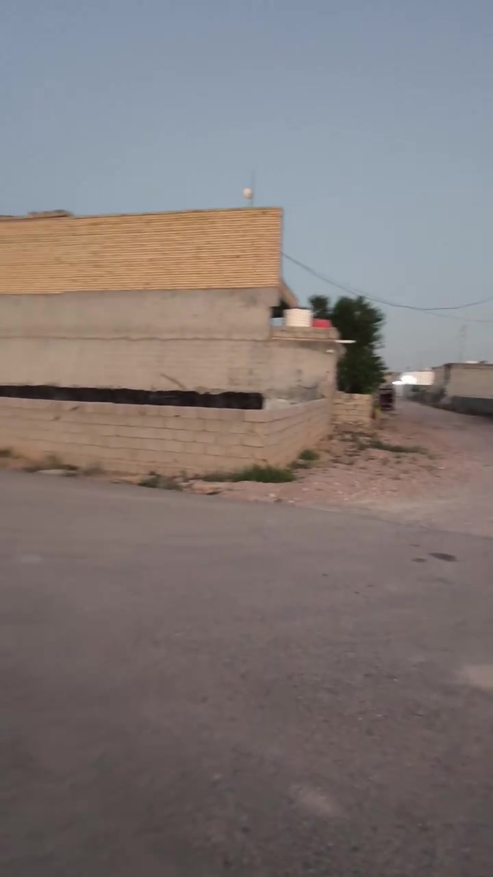 قطعة للبيع في الحي الحشد مساحة 200 متر واجهة 10 نزال 20 بالزراعي مقابل التوزيع القديم 

للاستفسار اكثر مراجعة مكتب سما بلدروز للعقار مدخل شارع العلوة 
***********
