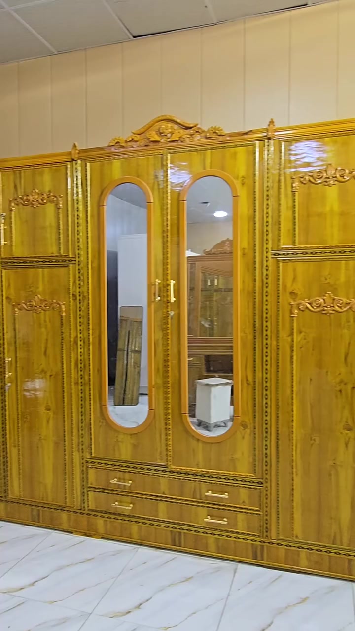 #المنشور_مؤقت🥰

غرفه مستخدمه نظيفه

السعر 800 الف

غرفة مستخدمة 6 ابواب طابقين ملحق 

الوجه صاج والقاعده بلوك صاج 

قصر الأميرات للاثاث العراقي 

العنوان/// بغداد المعامل الحسينيه مقابل مدارس الكاظمين الأهلية

***********
***********
***********

يوجد خدمة توصيل الى جميع المحافظات🚚
