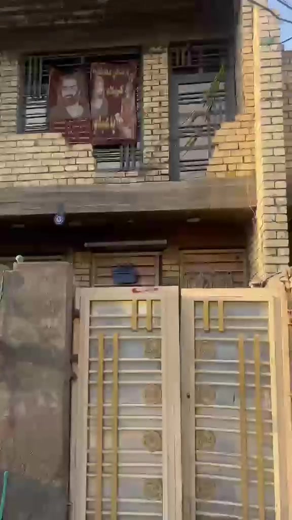سلام عليكم بيت للبيع منطقه العبيدي خلف معمل الغاز المساحه ١٠٠ متر واجه ٥ نزال ٢٠ البيت كامل  فقط الطابق ثاني عظم  الشراي يتصال ***********
