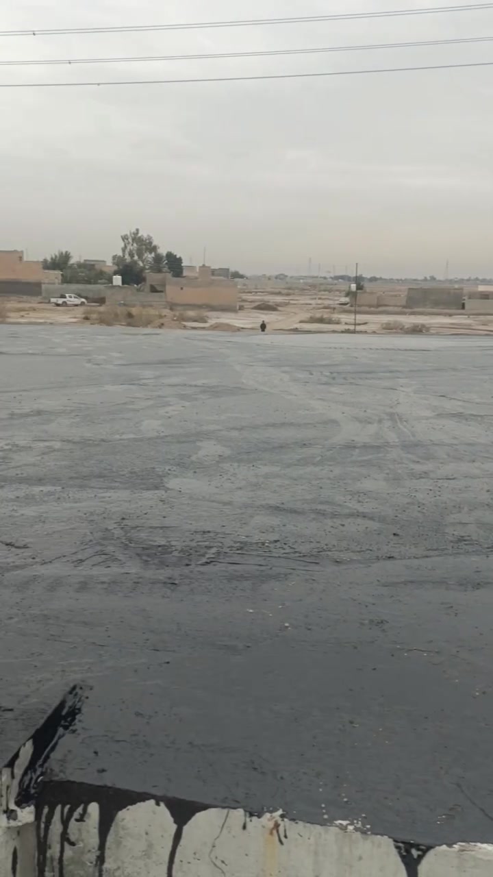 سلام عليكم نشتقل تزفيت بيوت نتصال على الرقم ***********

