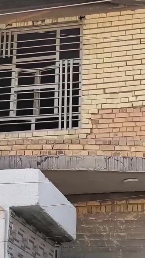 جاهزين صبق وتنضيف شبابيك ولبيبان شغل درجه اوله بسعار مناسبه توصل علق ورسلك
***********
