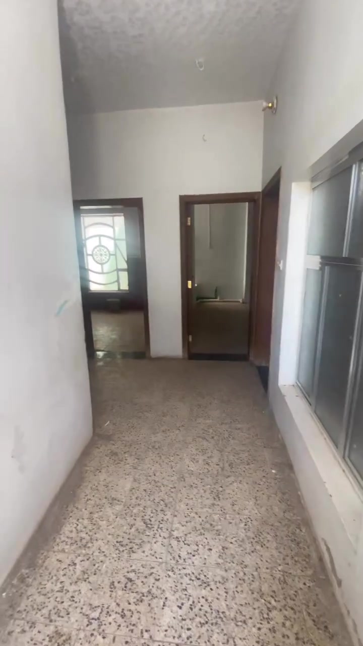 يالله 
مشتمل للإيجار 
غرفتين نوم 
مطبخ 
صحيات
العنوان / قرب كراج بغداد 
***********
