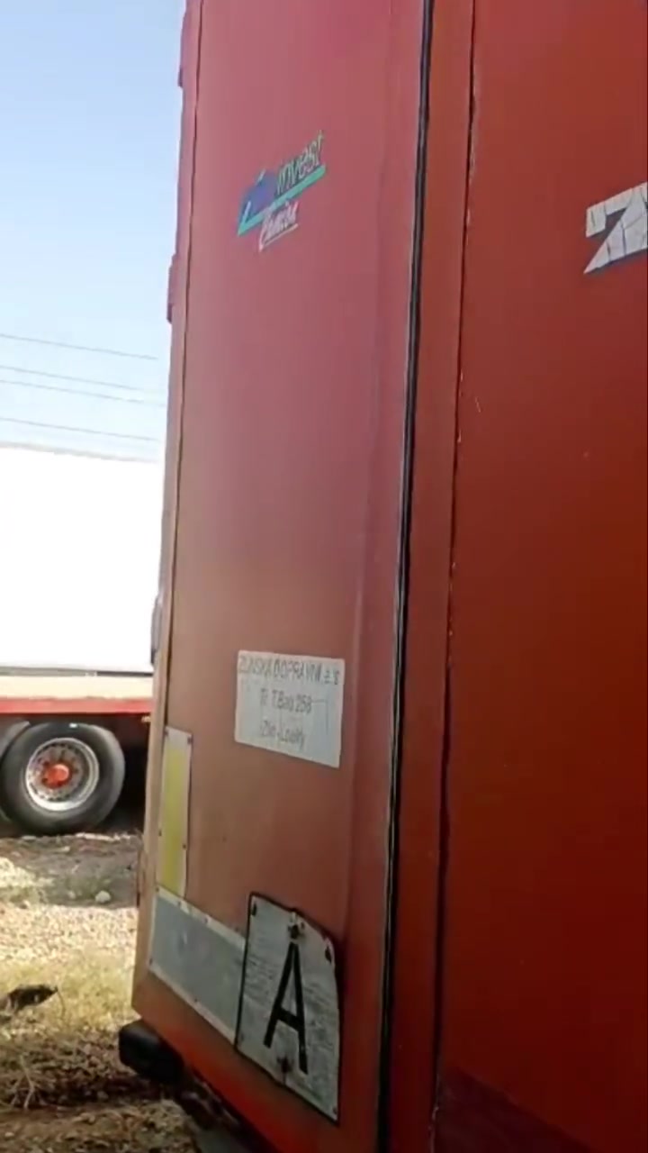 سلام عليكم للبيع عربانه كبس جادر مسرحي لوك شاصي مكفول  باب دفتري فصخ وربط عربانا جاهزة كبل للشغل عنوان طوز خرماتو طريق الحولي باقي تفاصيل خابر تدلل... ***********.
