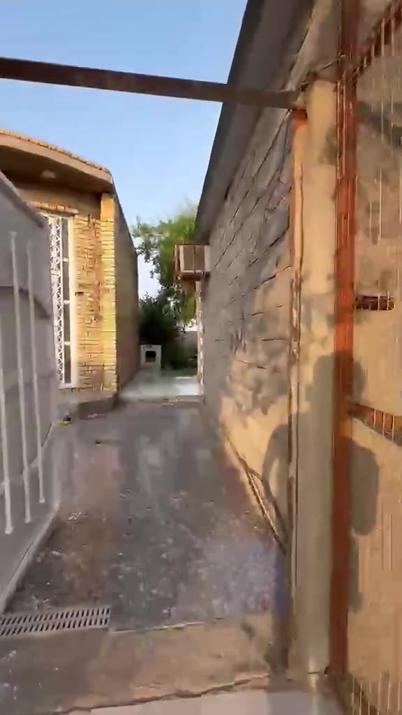 ٣٧٥م • بناء ٣٠٠م • حديقه