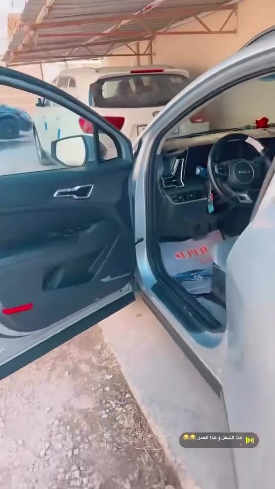 السلام عليكم سياره اسبورتج KN موديل 2023
السياره خليجي فول مواصفات لمتد 1على 1 مكفوله مكينه 2000 السياره بيه شخطين خفيفات او بيه ضربه يم اليده مال سايق خفيفه التفسير على الرقم ***********المكان ديالى  200$بيه مجال الطيبين
