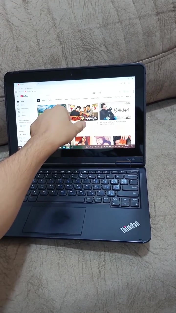 لابتوب للبيع lenovo 11e الاصلي وليس كروم 
الجيل السادس ( لمس وقلاب يعمل بثلاث وضعيات) 
بي ضرر بسيط بالزاوية بالگفر 
مستعجل جدا على بيعته ويلي ما يعرف يثمن ليكسر بالسعر وشفتو شغله ونظافته بالفيديو 
السعر 150 وبي مجال
*********** 
مكاني الرمادي المركز
