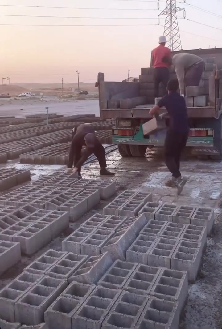 (بسم  الله الرحمن الرحيم)
� متوفر اتيكو للعمل
🔸 جاهزين لنقل جميع أنواع مواد البناء
🔸 تحميل ونقل ورفع بكل الأماكن
🔸 شغل مرتب والتزام بالمواعيد
🔸 أسعار مناسبة واتفاق حسب العمل

📞 للحجز والاستفسار:
***********
