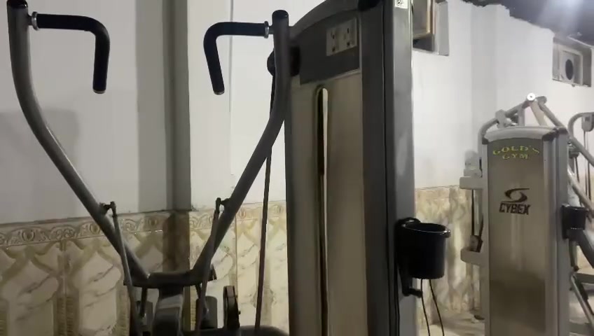 اجهزه سايبكس 

ضهر سحب من الاعلى
ضغط للاسفل تراي 
جهاز لاري 
بنج جالس 

750 $
بابل 
***********
