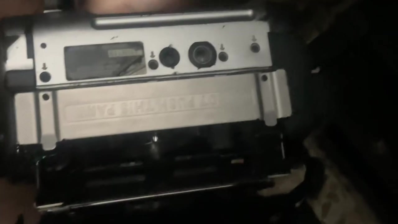 سلام عليكم متواجد كأمره Sony نظيفه نقص كاسيت فقط للتواصل ***********
