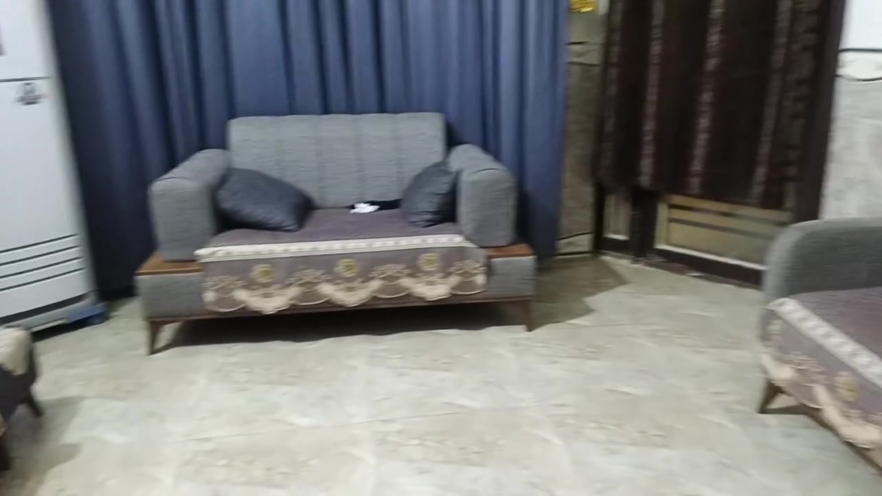 ***********
