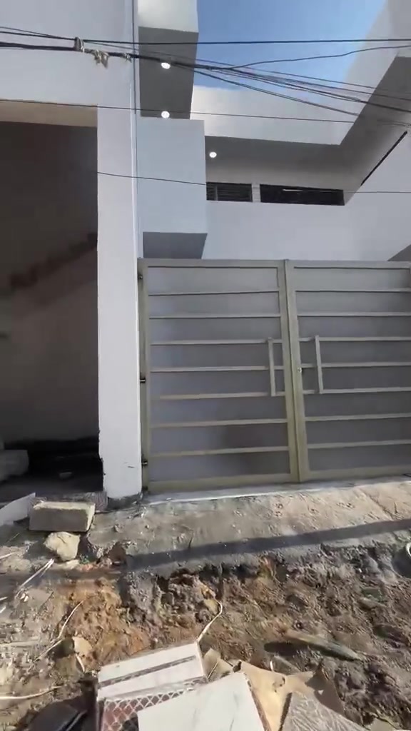 مشتملات طابق ثاني للايجار
ب ٢٠٠الف 📍خلف اسواق زنبيل ٦ كيلو
