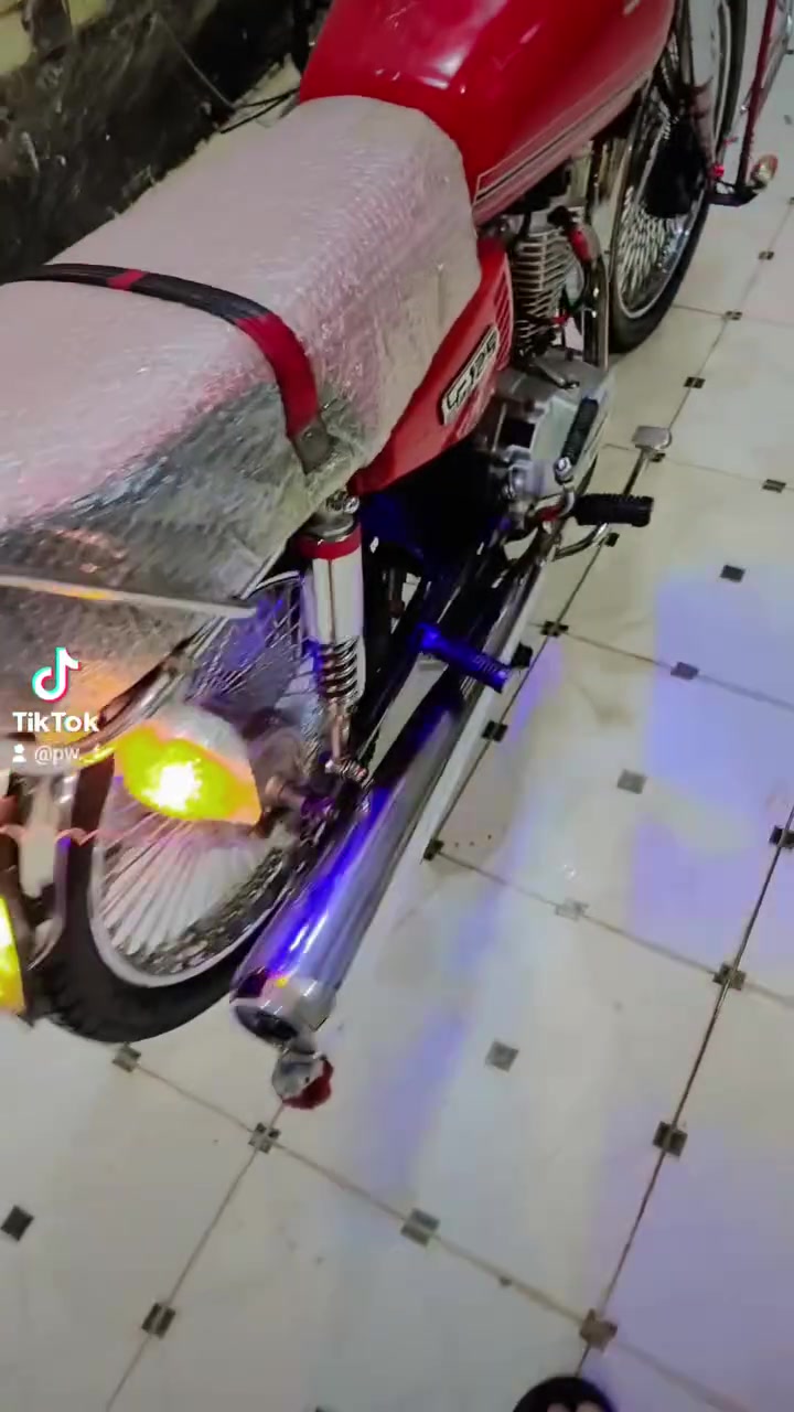 السلام عليكم دراجه نامه برو غطاس للبيع سنويه ورقم موديل 22 مكفوله كفاله عامه مداور شوكت ماتريد السعر 1.100 مليون و100 وبيه مجال قليل/ بيع او مراوس بنامه برو/ رقم *********** مكان النجف ناحيه الحريه
