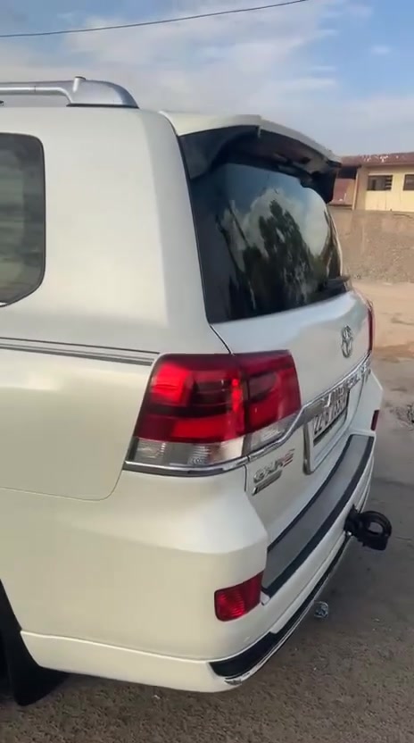 لاندكروز  بحريني2021 فوول مواصفات 1/1
٣شاشات 
٥كامرات
زراك لايت أسود
مري قلاب عند رجوع
تشغيل عن بعد
بانوراما
 داخل قرميدي  بيها هواي مواصفات 
كفاله عامه من كلشي 
رقم أربيل بأسمي 
بيع  السعر528 بيع سريع مكاني بغداد- 
السياره جديده كلش ماشيه 81بوضع الشركه ستخدام شخصي لاملعوب بيها ولا ناقصه اي شي بالعافيه عل تصير نصيبه 
للاستفسار ***********
