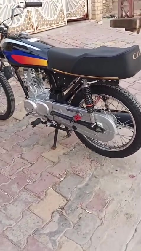 سلام عليكم
دراجه جديده ع سحك نضيفه حيل 
سعر ع خاص
‏‪***********‬

