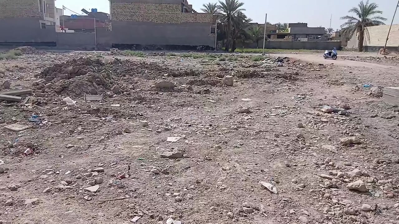 سلام عليكم 
قطعه اللبيع المساحه 150متر 
طابو زراعي سند 25
الموقع قرب شارع 100
الاستفسار ***********
***********
