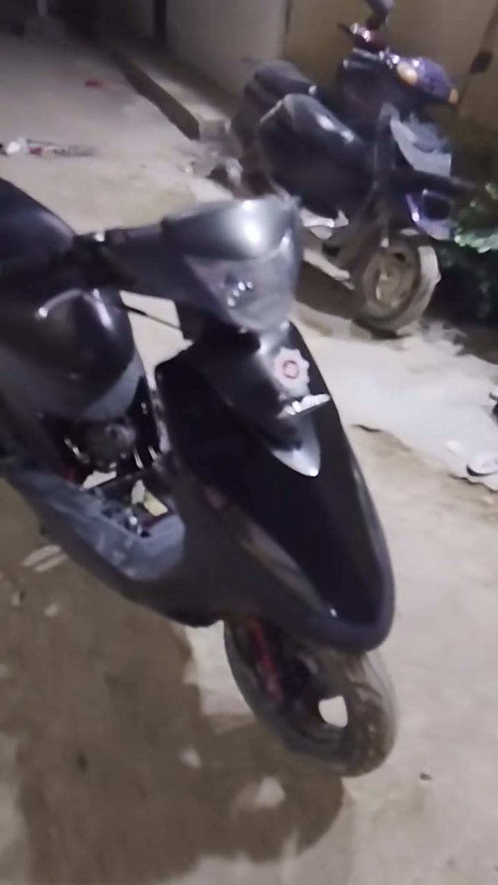 سلام عليكم دراجه ماكس عدله لبيع سعره 450وبيه مجال كربلاء لروضتين رقم ***********
