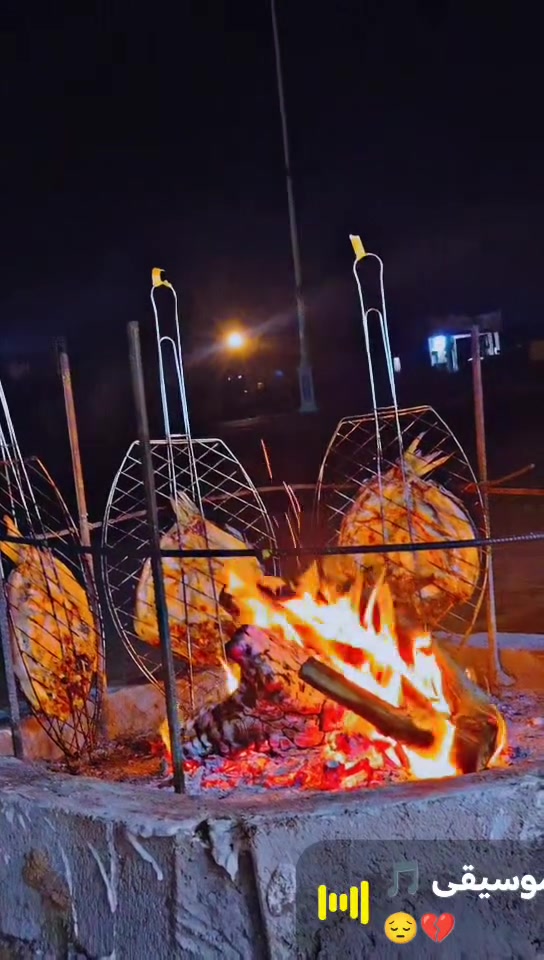 🔥🐟 شواية البشوات 🔥
إذا تريد السمچ على أصوله… وجهتك البشوات! 😋🔥
🐟 أسماك نهرية طازجة
🔥 شوي على الفحم بنكهة ما تنوصف
🍽️ طعم عراقي أصيل وجلسة تفتح النفس
👌 جودة ونظافة وخدمة تليق بالبشوات
السمچ الزين… عنوانه البشوات! 👑🔥
✅ عدنا شوي دجاج وشوي أجنحة والي تريده يصير لك حسب الطلب 😊 
📍 تعال جرّب… وخلي الطعم يحچي! شواية البشوات للأسماك النهرية — نكهة تبقى بالبال.
🌍 الموقع العلم قرية سمرة الشارع العام السايدين بالقرب من فلكة #سمرة
وحياكم الله..
***********
