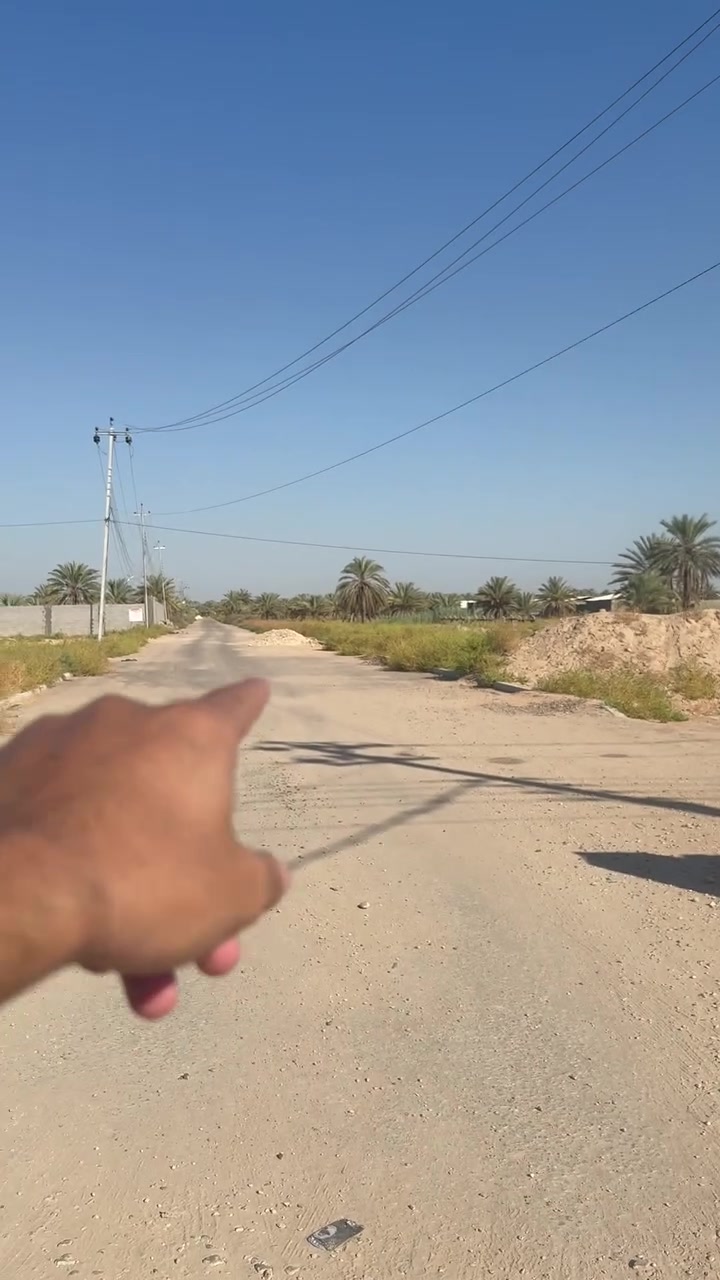 قطعة ارض زراعيه طابو 25 اقرار من صاحب الارض مباشرة مساحة 400 خدمات كامله ماء مجاري كهرباء تبليط مقابل قناة كربلاء على سايدين الاستفسار ***********

