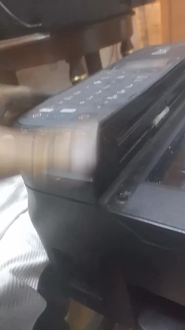 السلام عليكم
طابعة كانون G4011 للبيع بحالتها ( قطع غيار او صيانة). > تظهر خطأ 5400. المذر بورد والسكانر سليمان 100%، وتوجد أضرار شكلية بسيطة بالبدن الخارجي. > السعر: 45،000 دينار وبيها مجال تفيد اهل الصيانة للاستفسار على هذا الرقم واتساب *********** المكان بغداد الزعفرانية

