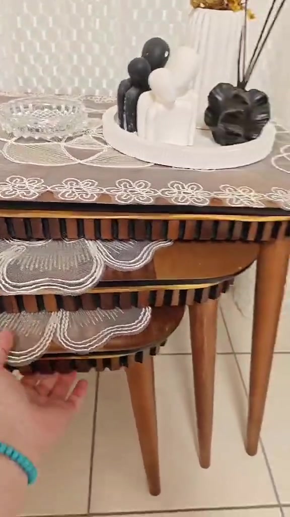 اغراض جديده جدا للبيع الاسعار جهاز شمع ١٤ وموكيتك جلد برلنت ٢/٣ ب٣٥ وطبلات ٨٥ ووجه كوشه زوج ٧ جديد مامستخدم ولوحه قفل ١٥  الححجز *********** الرجاء اسعارهم مكتوبات لااحد يدخل خاص بس الشراي

