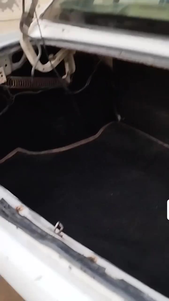 سلام عليكم طيبة للبيع السيارة بيه لاستيك ولف طابوكه جديده مشط جديد باتري جديد دبلات خلفيه جدد منضومه بريك جديده ضفيره كامله من لطول لطول جديده ترايك وين مايعجبك السياره يرادله ترتيبات جدآ بصيطه بيع او مراوس حسب القناعه وبيه مجال حته لو انطي فرق السعر 22 وبيه مجال لطيبين مكاني ديوانية الاستفسار ***********
