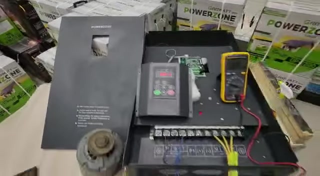 ✨️بسم الله الرحمن الرحيم✨️

🔥تخفيض جديد  على اسعار الجمله🔥

📍انفيرتر  للمضخات والمحركات الكهربائية والزراعية كافة 

📍 يعمل  على الواح الطاقة الشمسية 

🔥يعمل على تعويض نقص فيز من الوطني للمحركات الكهربائية والغطاسات الزراعية

📍تشغيل المحرك او الغطاس  بدون نهضة امبير عالي تشغيل ناعم او سوفت ستارت للامبير

🔔بغداد  حي الجامعة مقابل مستشفى الكرخ اللاهلي

*********** وتساب اتصال
#زراعي #فلاح #طاقة_شمسية #محركات_كهربائية #غطاس #حنطة #زراعة #مصانع #بلاستك #مكائن #افران_صمون #معجنات #مطاعم #غسل #تنضيف
