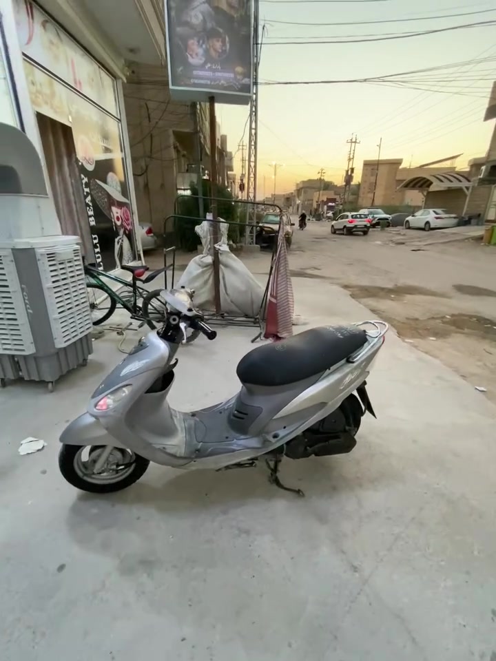 سلام عليكم للبيع دراجه ماكس منغولي جديده وحلوه مال جناي مصعدله مكينه مال حاويه واجت بيه ميزه وتقفل الستيرن يقفل ويه الستان الي بنص كلشي شغال بيه نقصه راس مال لايت فقط المكان كربلاء حي العباس***********السعر 650
