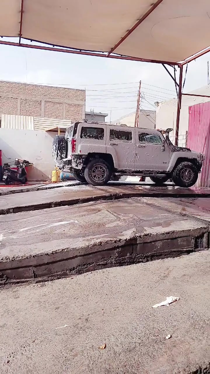 سلام عليكم H3 خليجي فول مكفوله من حادث أو تبديل أو صبغ 2009
محرك على فحص بلادي ممحور 
كير فقط بي نضوح من كيس بسيط
هزة جديد  دواخلها حلوى تبريد شغال 
ترهم بيع ومراوس وقساط إذا مقدمه 
زينه هاتف وتساب ***********
مكانها بغداد سلامي
