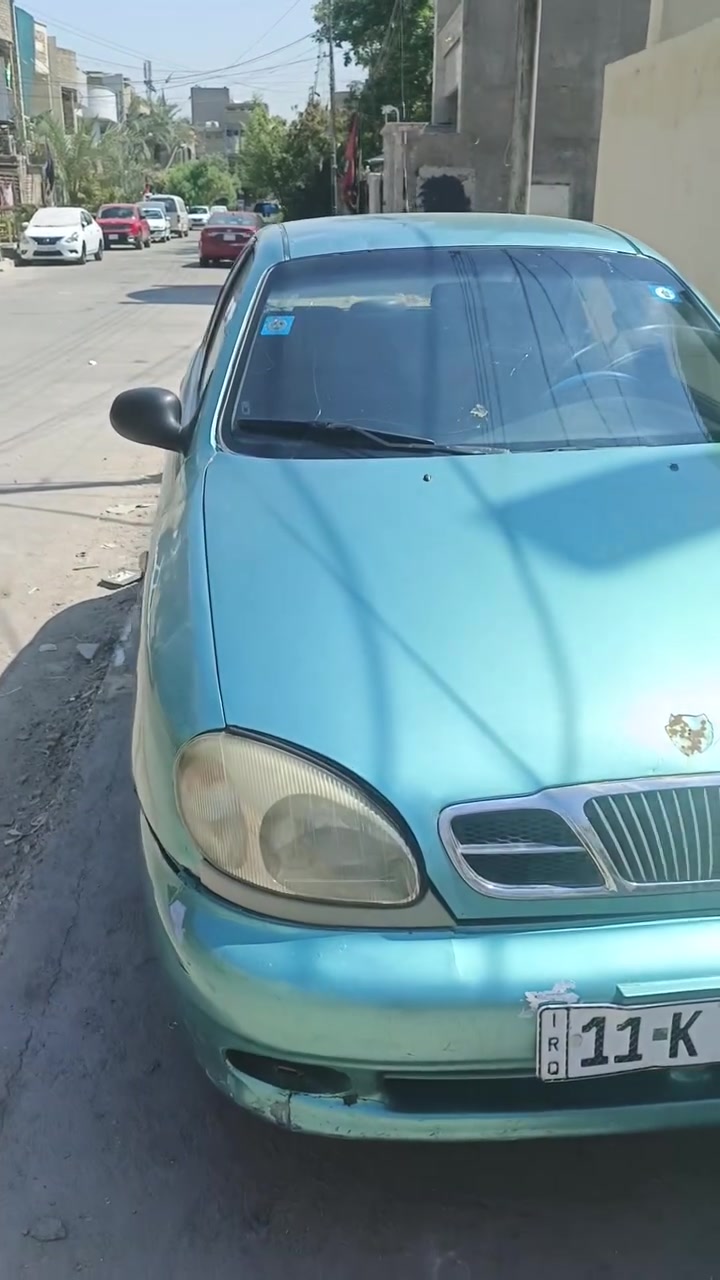 لانوس • ٢٠٠٠ • مصبوغة