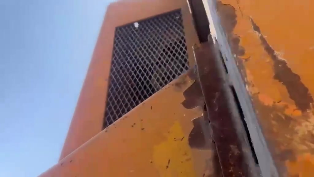 للبيع جاهزه للعمل كير مكينه
السعر 35 وبيه مجال 
لتصال ***********
بصره زبير
