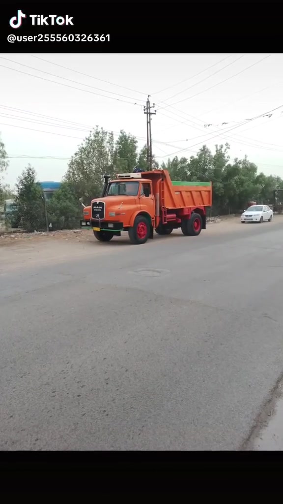 سلام عليكم مان للبيع موديل 82 كير مكينه مكفوله قماره ابلاديه بدي نضيف الاستفسار علا الرقم ***********,   أو ***********
