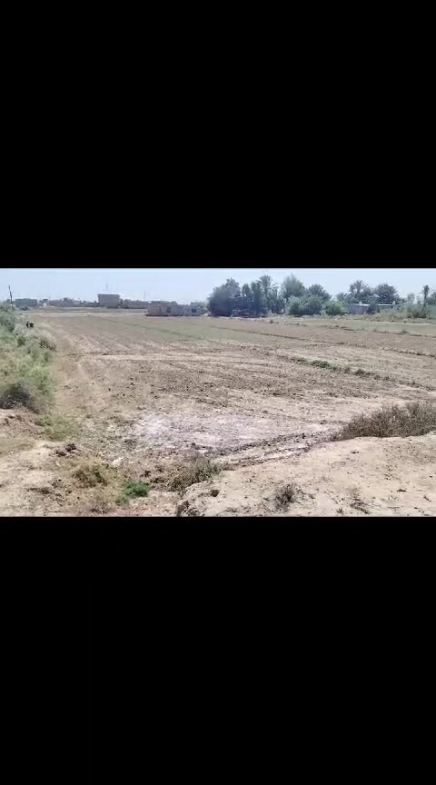 سلام عيكم عندي دوانم البيع قرب محطه لازم كافت الخدمات موجوده عددالدوانم 3 حته بيهن شاطيه التصال عله الرقم بي واساب وتصال ***********
