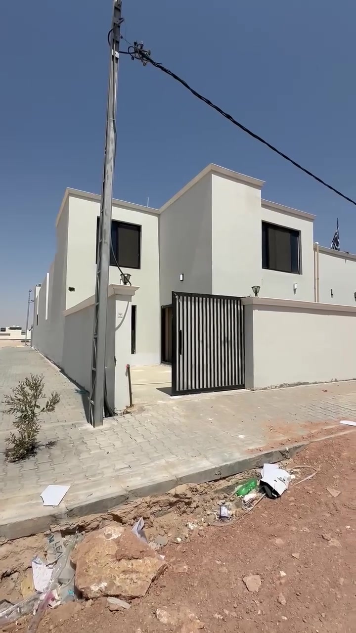 دار • ٢٠٠م • سند حر