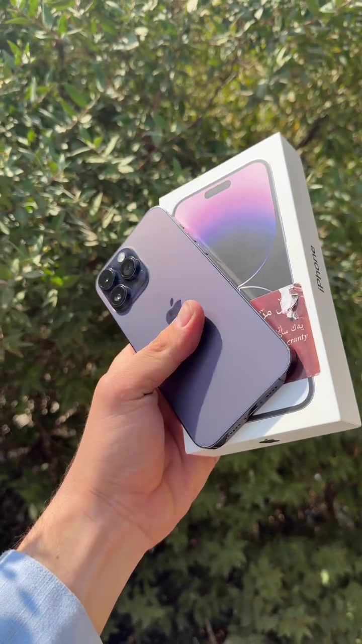 iPhone 14 pro max
فرۆشتن و گۆڕینەوە 
پاتری 84 بیلادی بەزەمان 
256 گێگابایت 
یەک سیم 
کارتۆنی بیلادی خۆی لەگەڵە 
تەنها شوێنی شەحنی گۆڕاوە 
وردەی ئیتارو شاشەی هەیە 
باقی بە زەمانی یەک هەفتە 
***********
***********
کۆڕەک واتساپ و ڤایبەری لەسەرە 

گەیاندن هەیە 📦
توصیل موجود 📦
