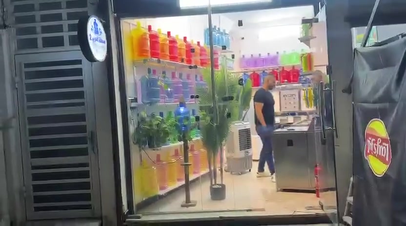 بشرى سارة لأهالي المنصور الكرام
تم ع بركة الله تعالى افتتاح
💧 محطة العربي للمياه النقية 2💧
ونعلن عن توزيع مجاني للمياه بمناسبة الافتتاح يوم  الجمعة 
العنوان: بغداد _ شطيط_  شارع المدارس داخل الفرع
بجانب حلاقة عبد الرحمن 
 الموعد: غداً الجمعة
⏰ من الساعة 8 صباحاً حتى الساعة 12 ليلاً
تعال واخذ مايك مجاناً وجرب النقاوة 
نظافة - نقاوة - صحة لعائلتك
أهلا وسهلا بالجميع
محطة العربي ترحب بكم 
للتوصيل ارسال رسالة  على الرقم ***********
#البيجية #شارع_المدارس #مياه_العربي #توزيع_مجاني
