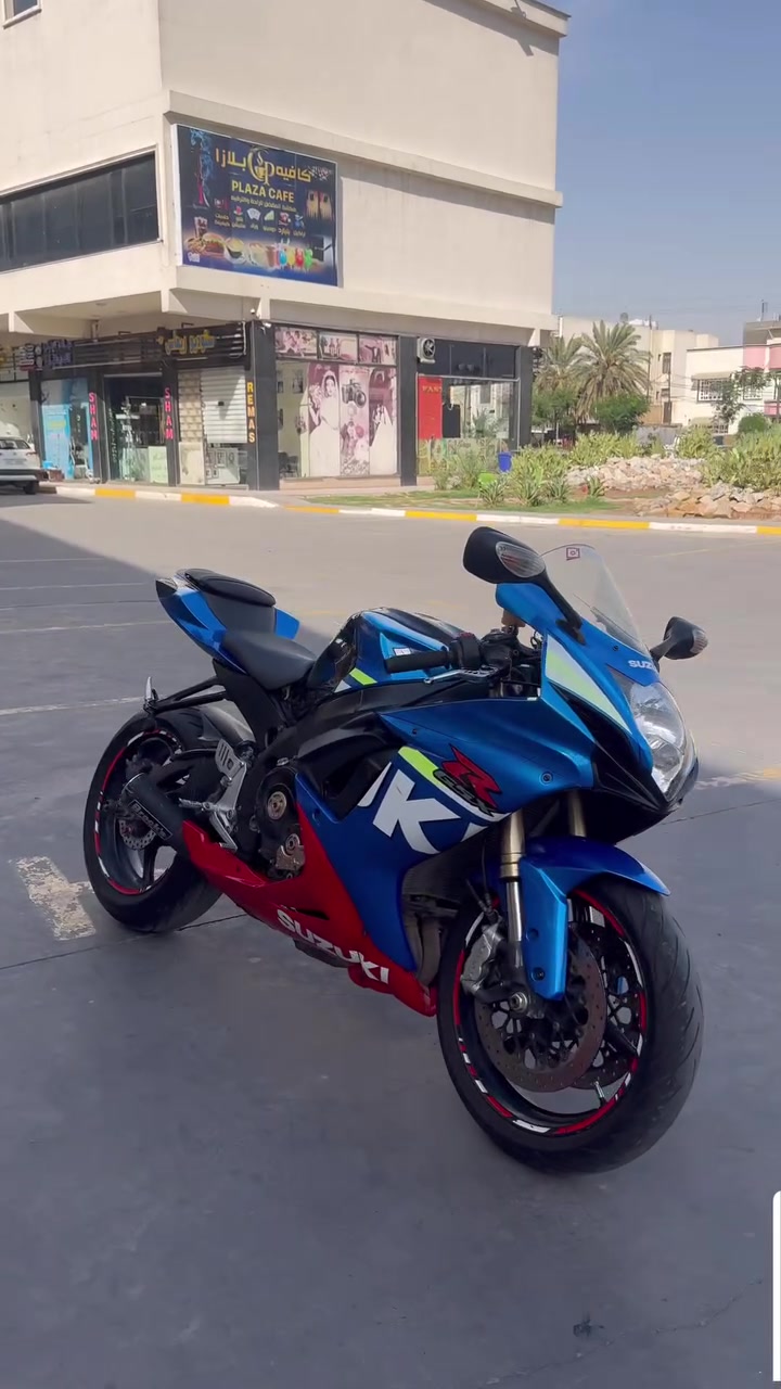 سلام عليكم جكسر 750 دراجه كفاله وقويه مبرمجة بدون رقم
دراجه فقط لمكينه مفتوحه بس خوش شغل مشتغليها شرط تجي سكليتر ماريدك تهده
سعر ٤٠ وبي مجال 
رقمي  ***********

مكاني بغداد الكرخ
ارجع واكرر دراجه كامله للخير فقط مفتوحه المكينه بس مضبوطه
