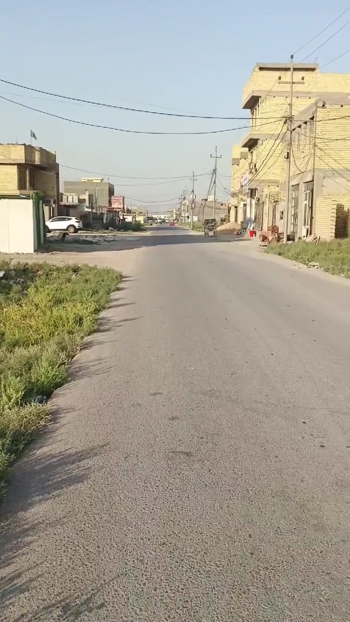 السلام عليكم قطعه الصابيات ضباط 250 متر عله شارع 20 تبليط تجاري شارع أسواق تموز السعر 170 
وأتساب ***********
@إشارة
