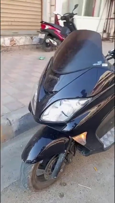 دراجهالسلام عليكم.  فورزه صفر 8 دراجه نضيفه 
بيه اوراق منفيس ورقه شراء وبيع 
دراجه صارلي 3 اسابيع من اشريته من بغداد
دراجه محرك نضيف صوته ناعم بيه صلنصه رياضي 
عادي وسبورت شغال فقط الكير فجئه ميحول
الدراجه تفحصه فقط من تحول للكير خربطه قليله 
وله السبورت والعادب مابي اي خربطه 
الدراجه السعر مليون و100 وبيه مجال؟ 
التواصل واتساب ***********مراوس بايراني عادي
